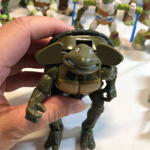 Lot Of 15 Assorted Teenage Mutant Ninja Turtles TMNT 2002-2012 - Picture 3 of 11